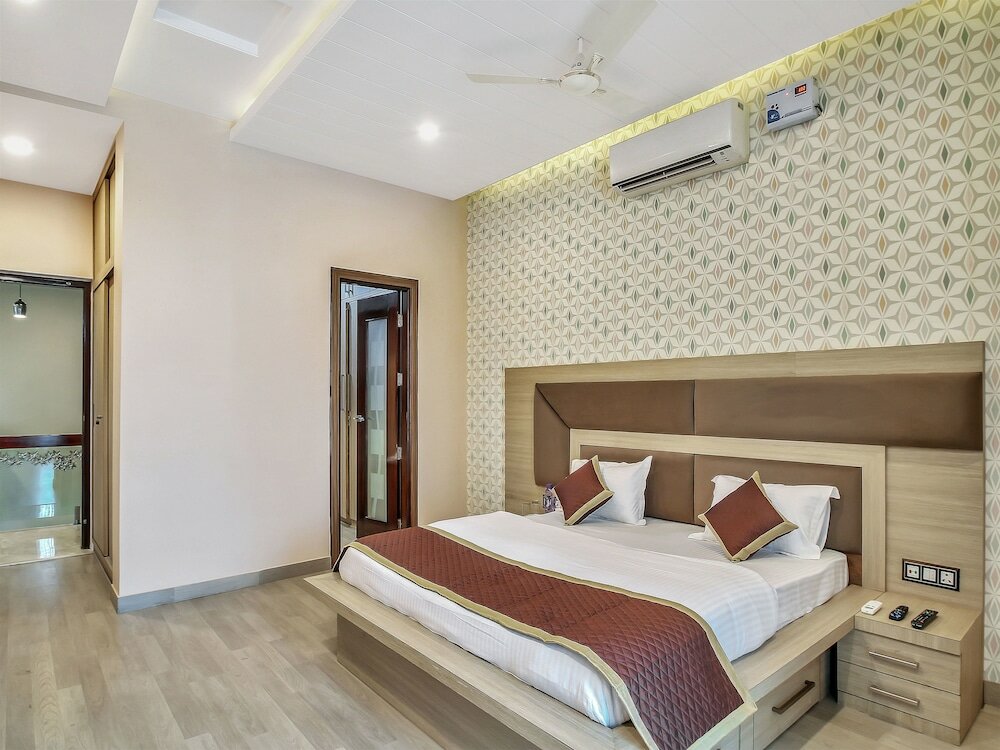 Фото Oyo 9744 Helios Homestay