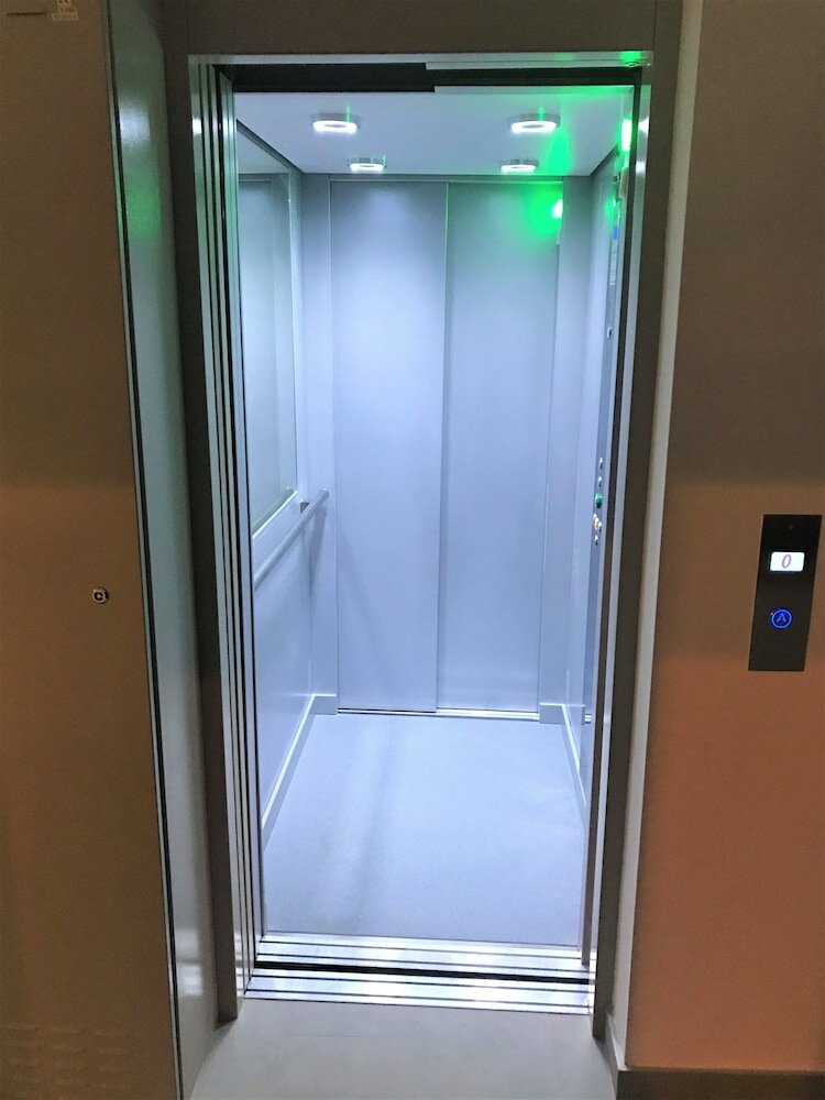 Фото 16 Lakes Hotel