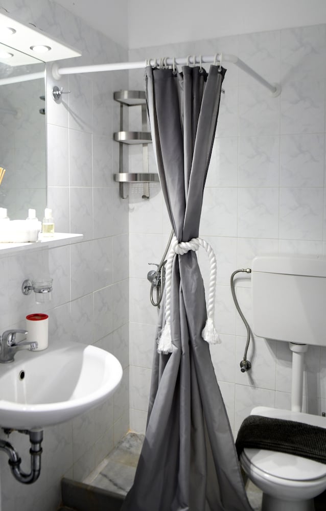 Фото Dryades Family Hotel