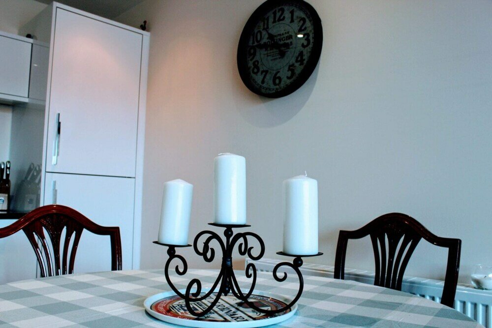 Фото Modern Apartment in Edinburgh