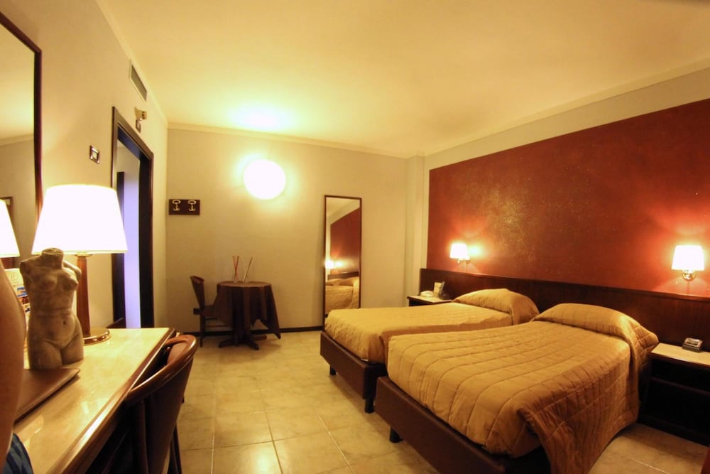 Фото Hotel Forum