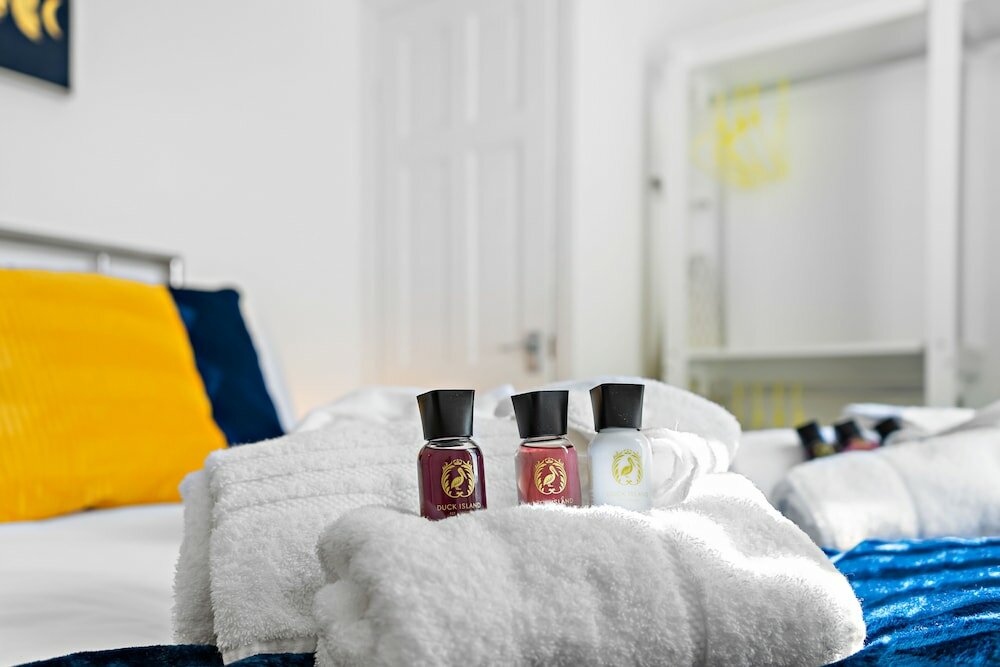 Фото Stay In Cardiff Canton St. John's Court Apartment