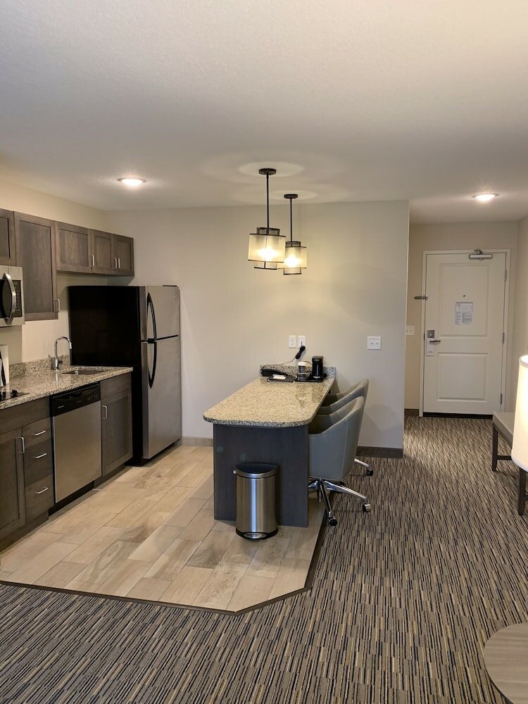 Фото GrandStay Hotel & Suites Spicer