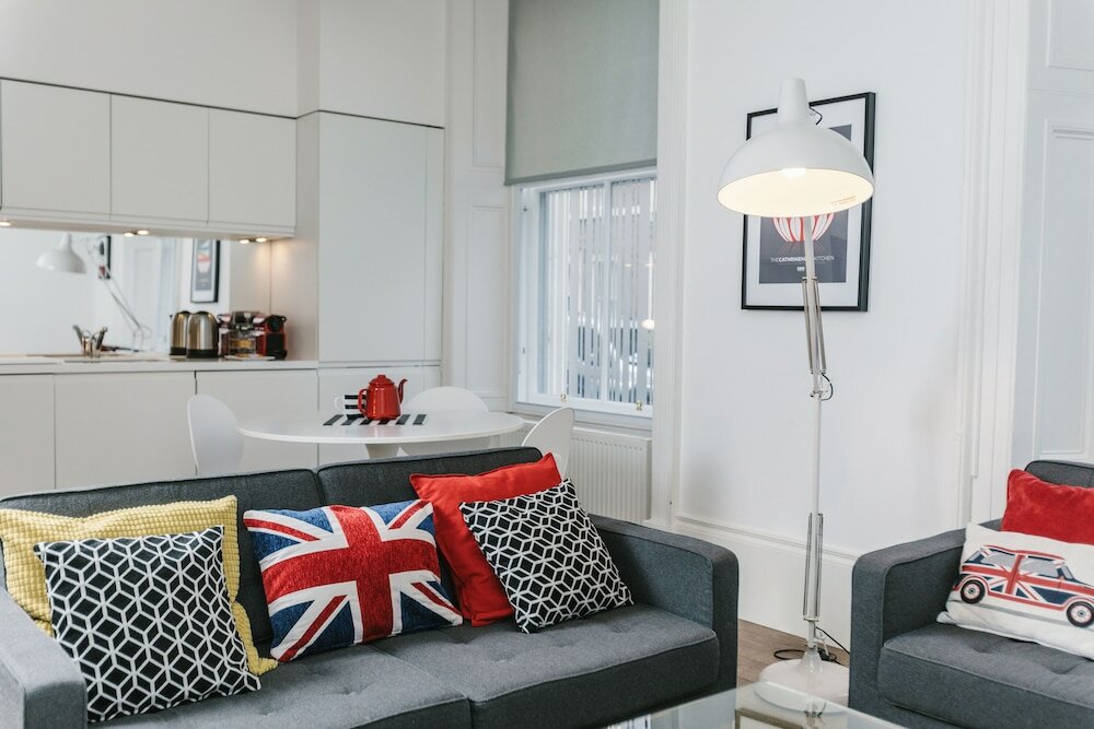 Фото Urban Quarters Serviced Apartments