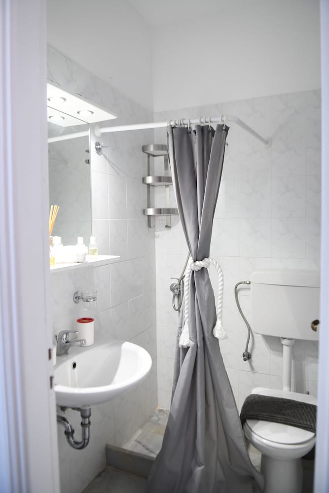 Фото Dryades Family Hotel