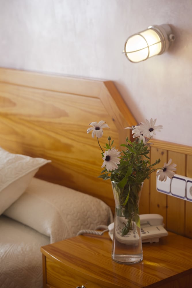 Фото Hostal Mar de Frente