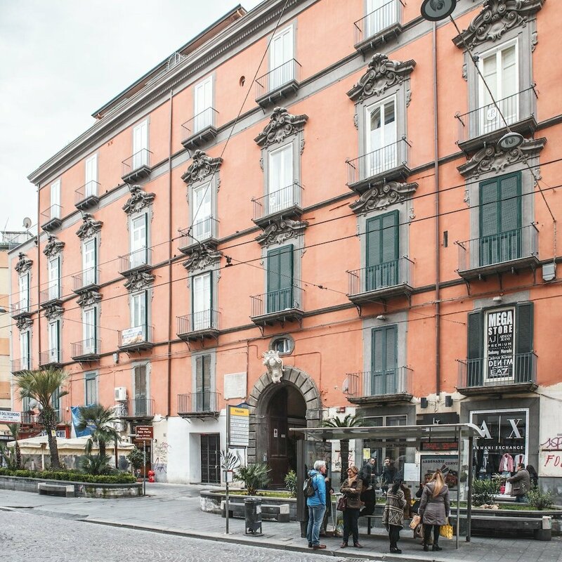 Гостиница Palazzo Della Porta B&b в Неаполе