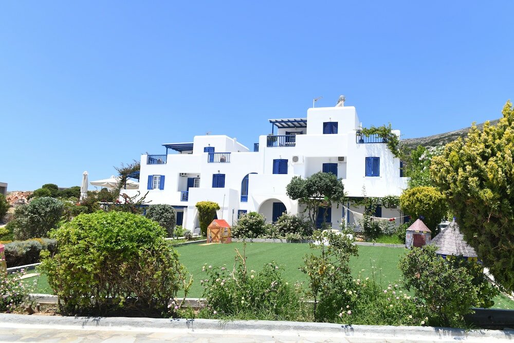 Фото Dryades Family Hotel