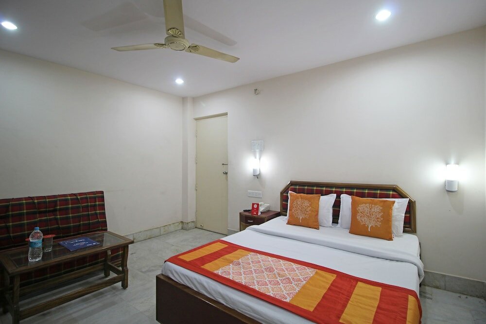 Фото Oyo 10400 Hotel The Ambassador