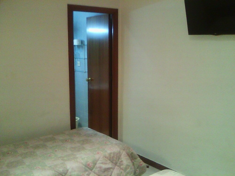 Фото Hostal Central