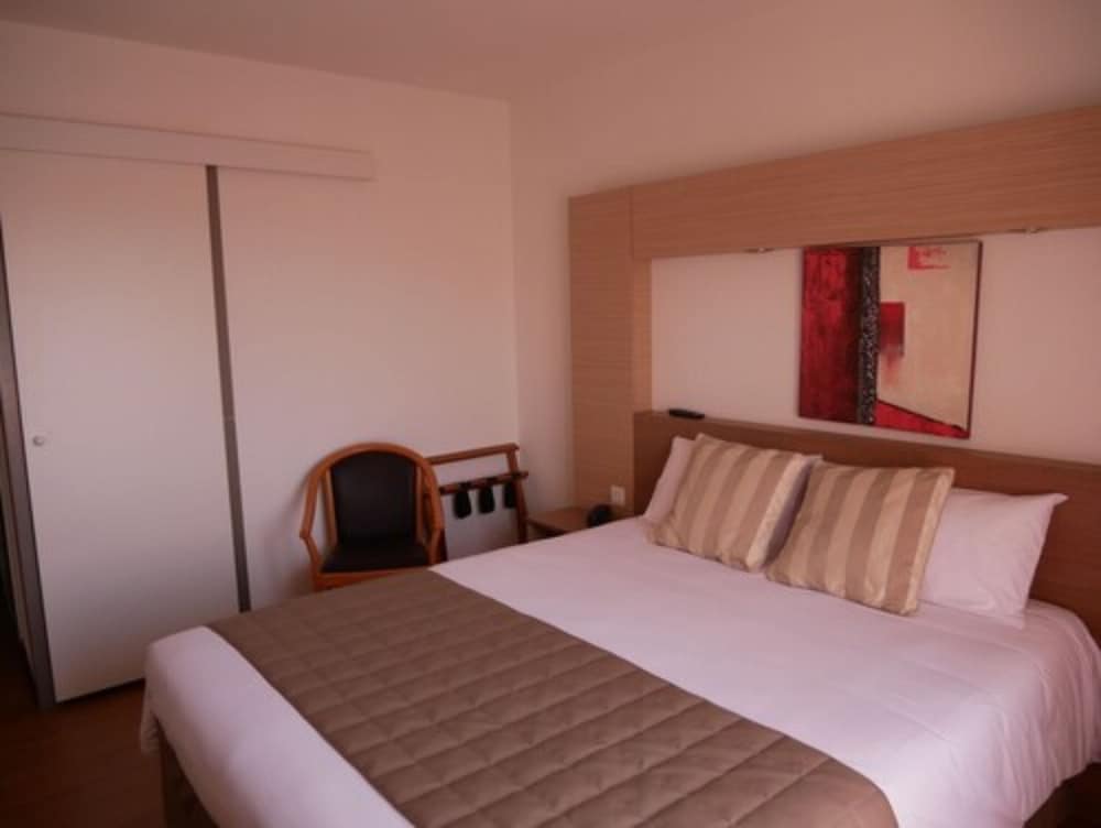 Фото Cévenol Hotel