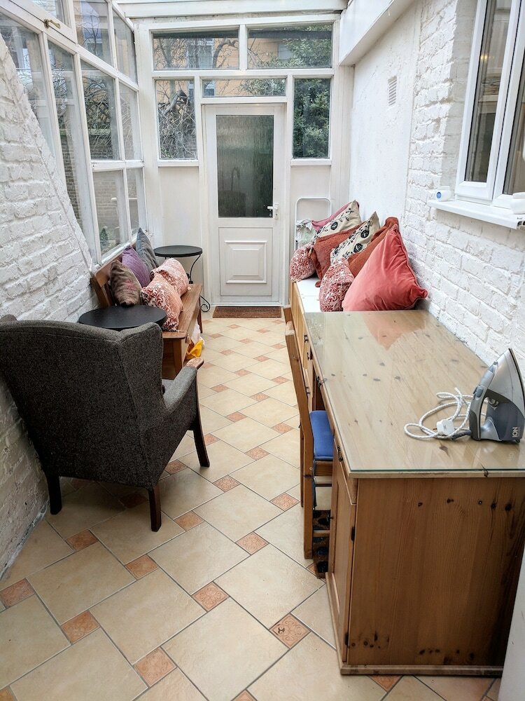 Фото Highbury House Apartment