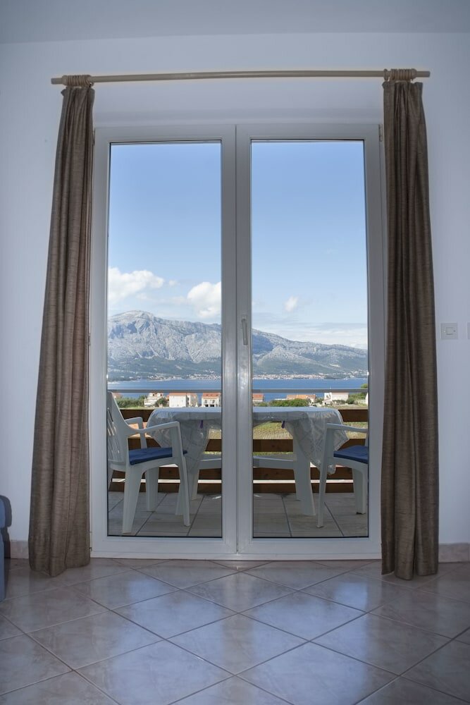 Фото House Baglija