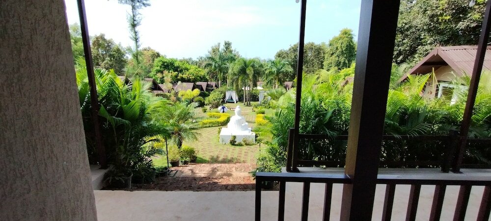 Фото Stone Wood Resort