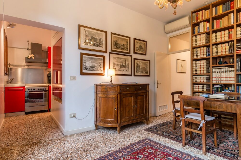 Фото Ca' Barbo Romantic Apartment in Venice