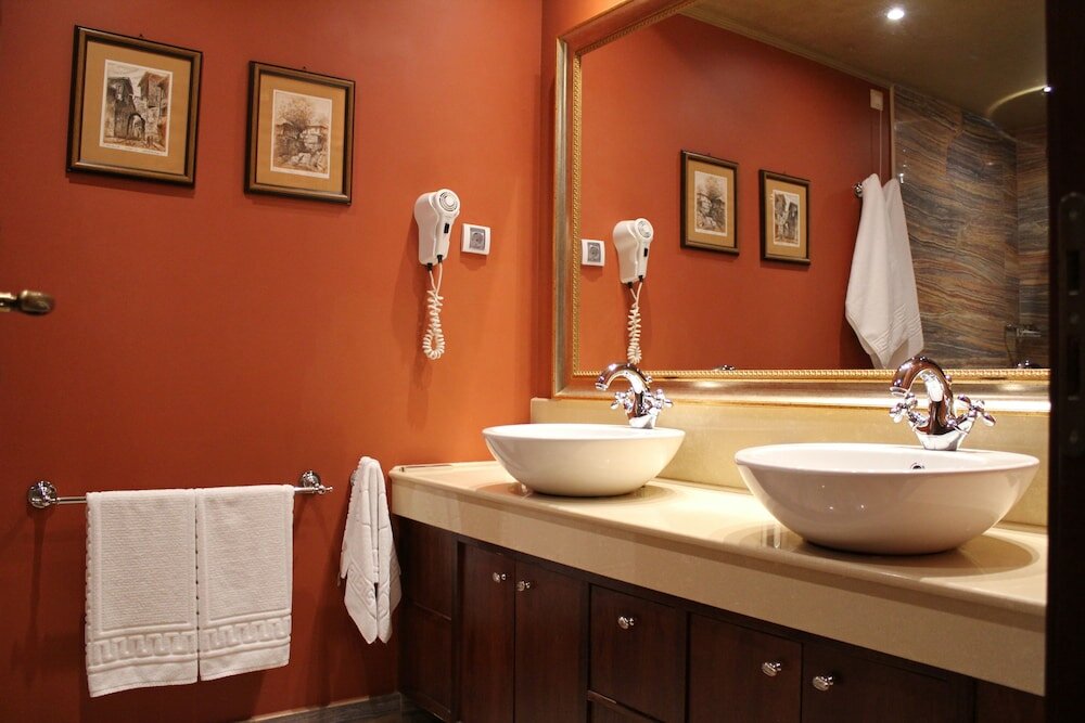 Фото Shiroka Laka Hotel