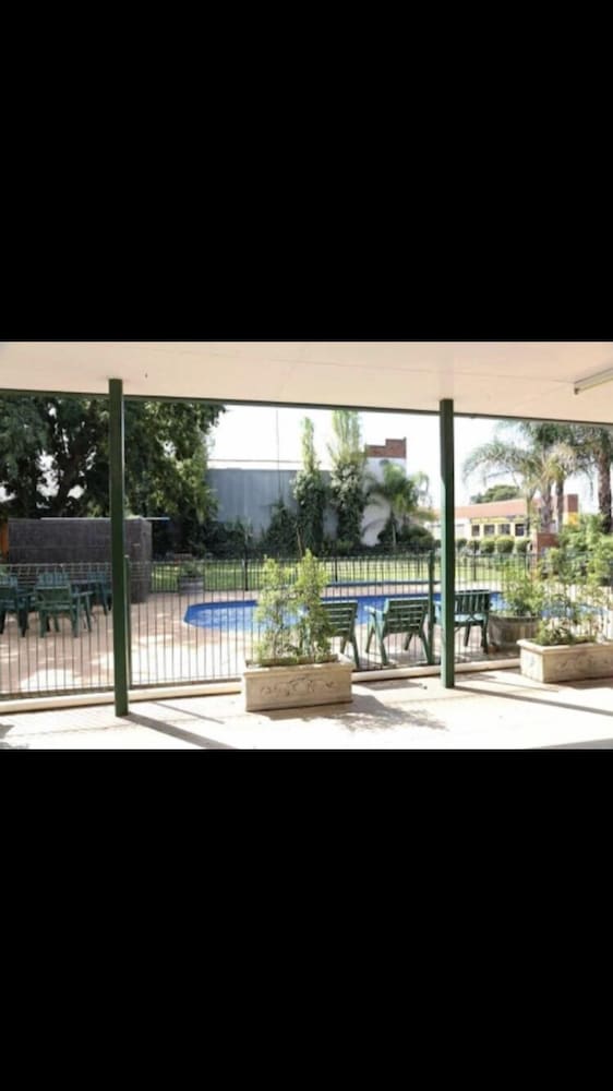 Фото Condobolin Motor Inn