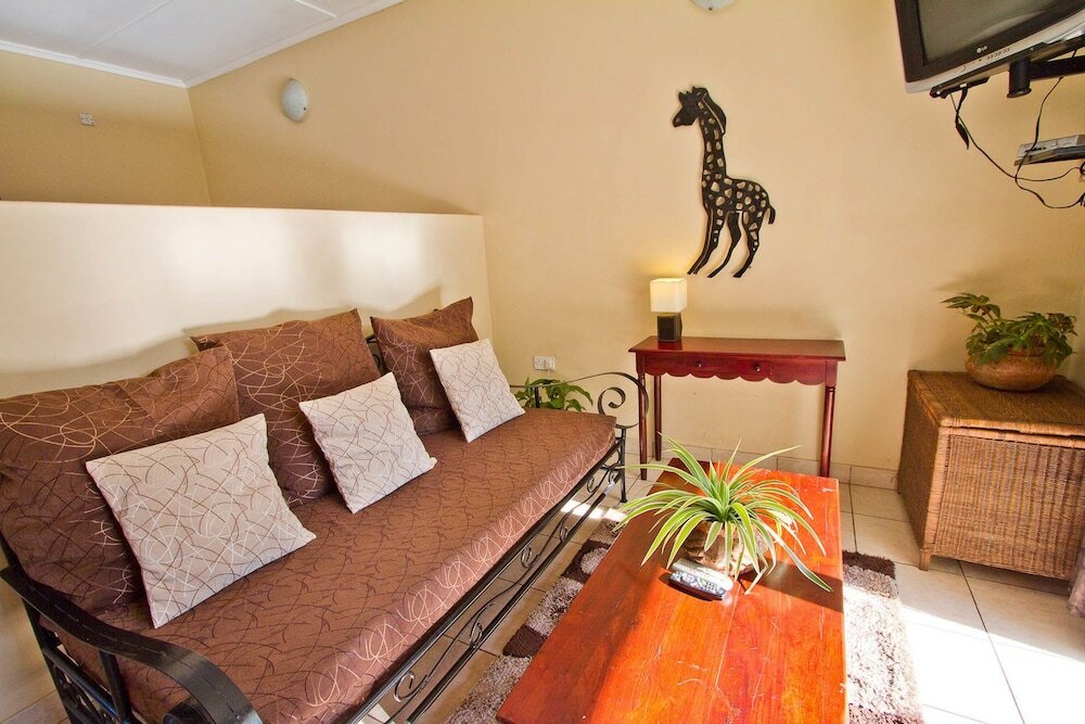 Фото Mose Street Apartments