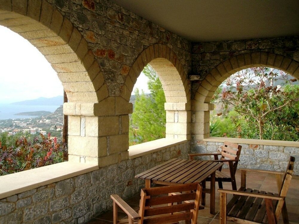 Фото Rathimata villas