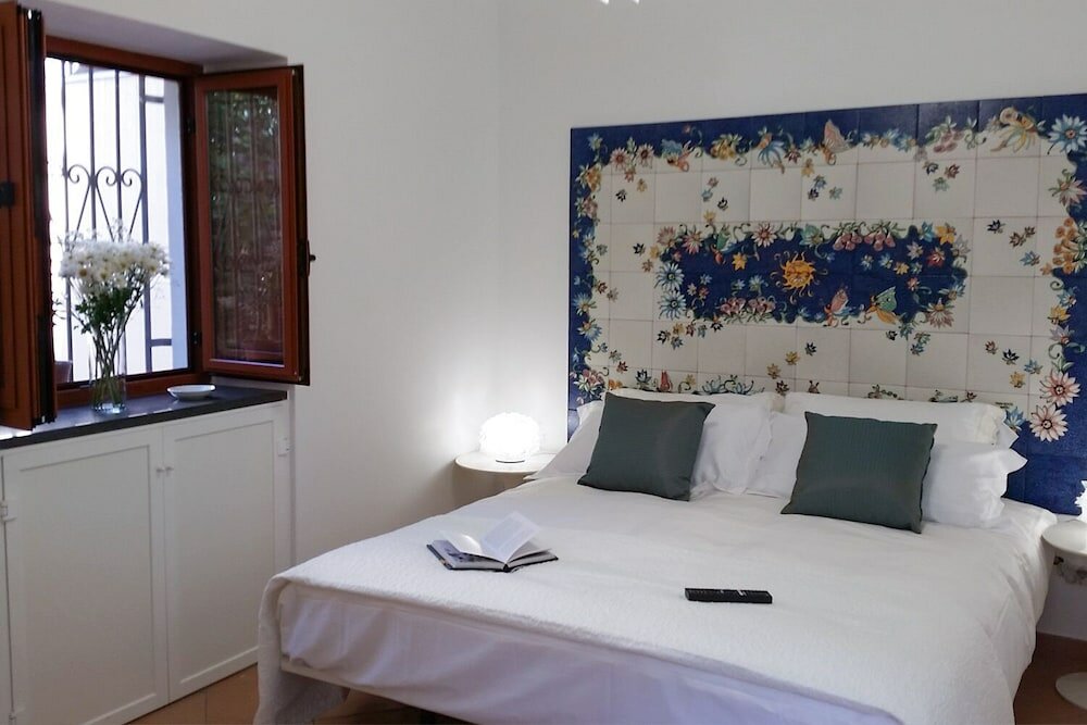 Фото La Corte Dei Naviganti B&b - Amalfi Coast - Cetara