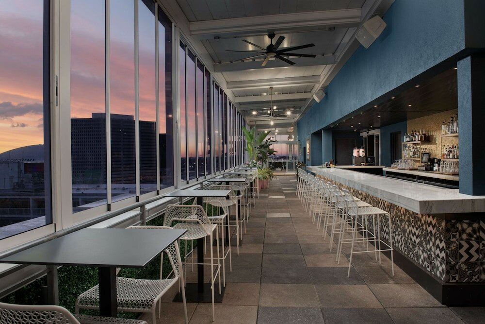 Фото The Troubadour Hotel New Orleans, Tapestry Collection by Hilton