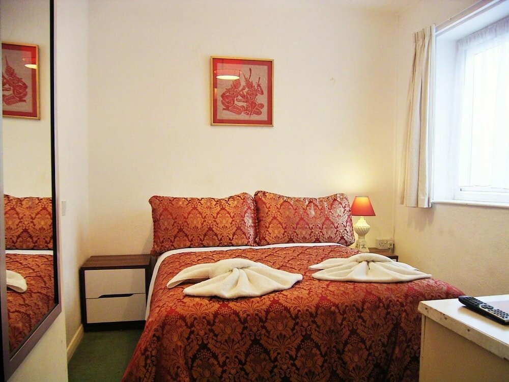 Фото The Ellesmere Hotel