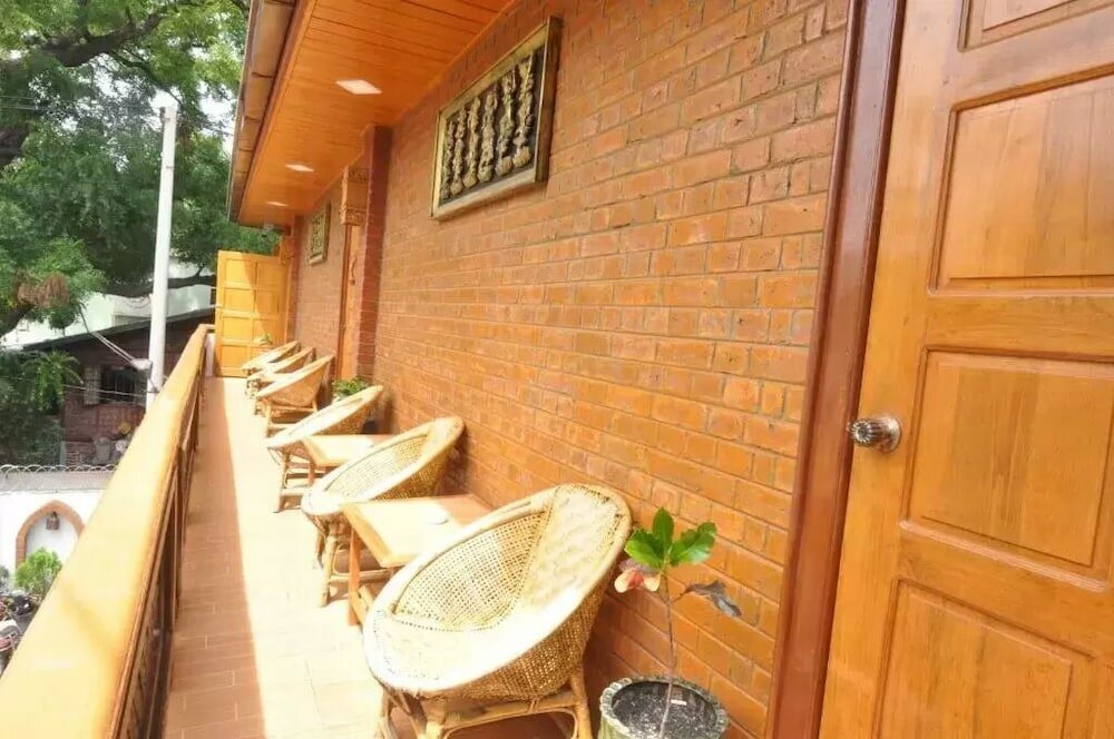 Фото Shwe Na Di Guest House