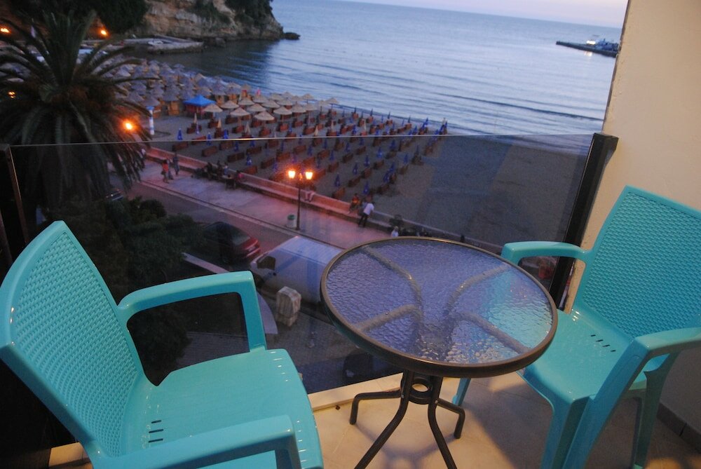 Фото Отель Cruiser