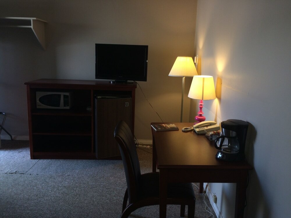 Фото Esterhazy Motor Hotel