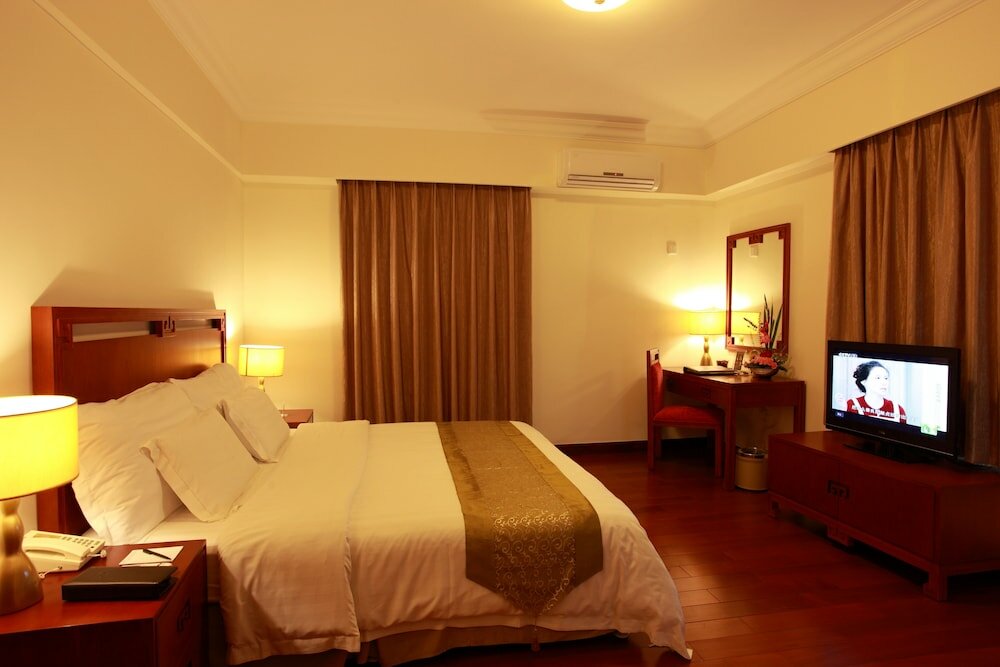 Фото Ming Wah Apartment Shenzhen