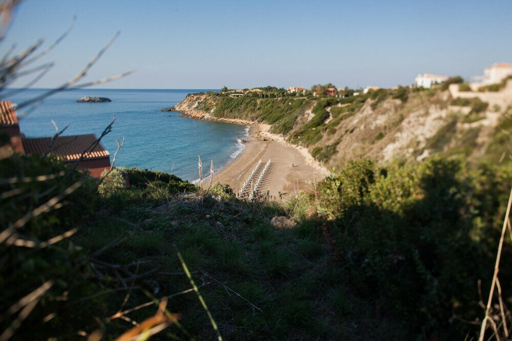 Фото Absolute Villa by Stylish Stays