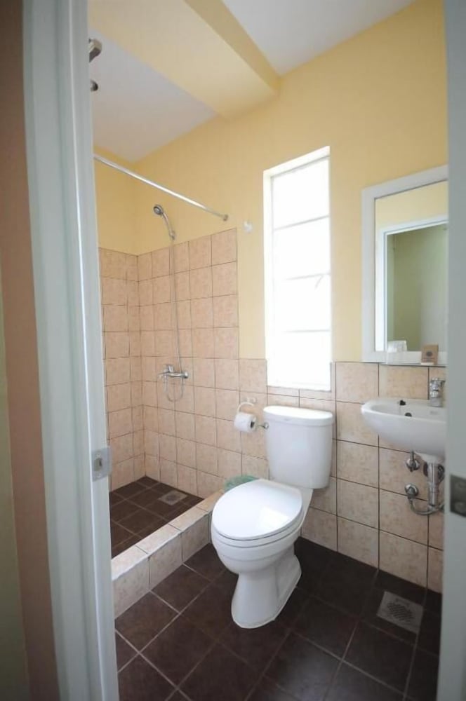 Фото Marbella Leisure Hostel