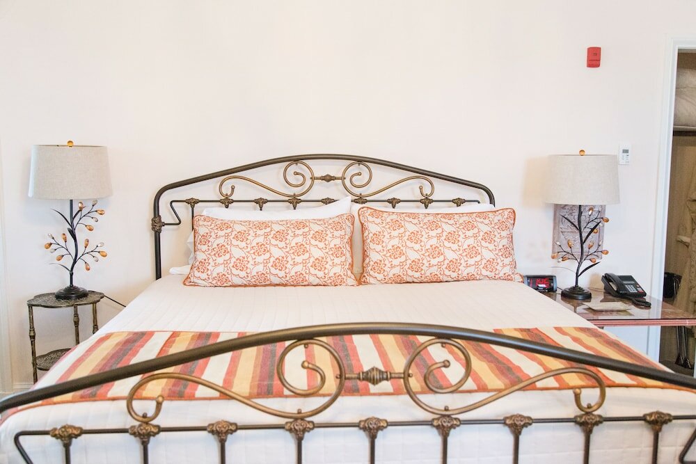 Фото Inn at Evergreen