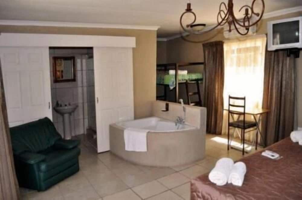 Фото Angels Haven Guesthouse