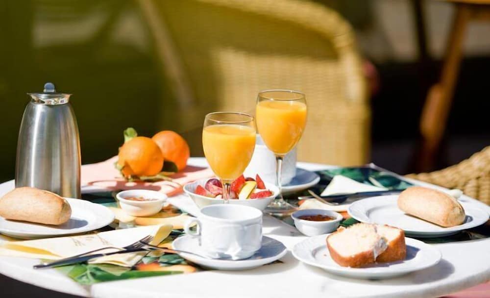 Фото Hotel Ca'l Bisbe