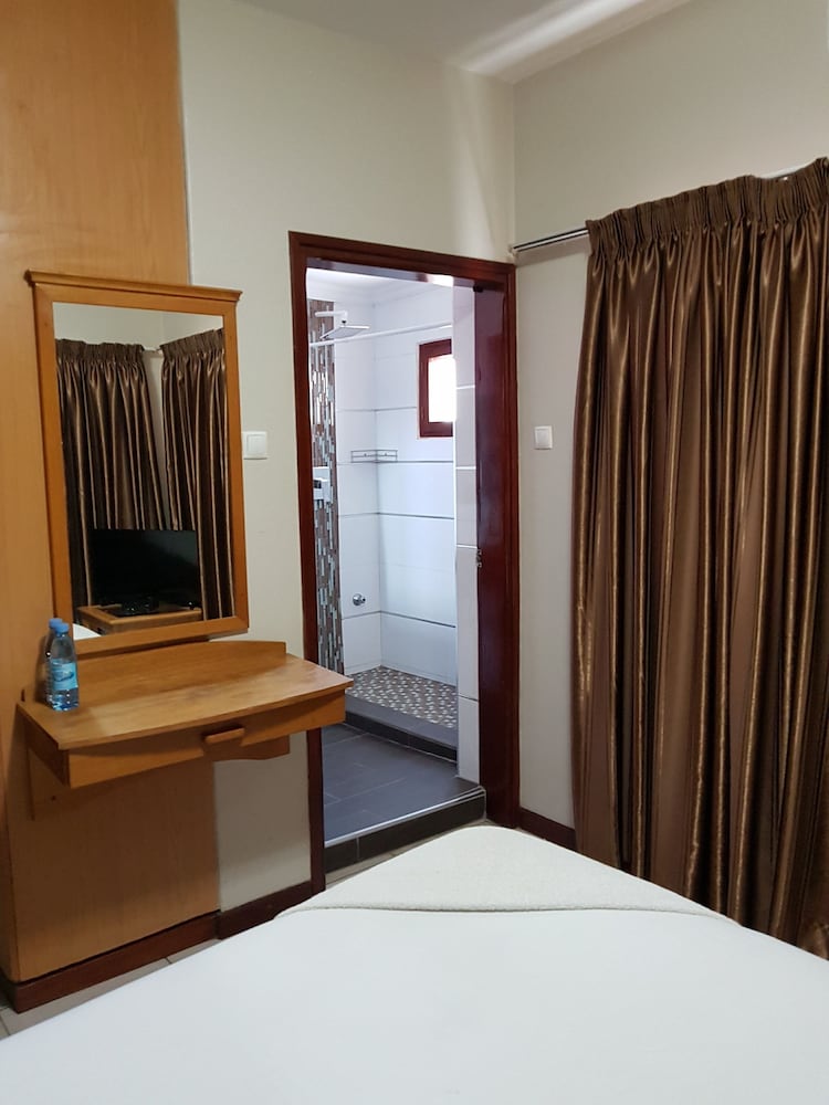 Фото Hotel Atlantis 2