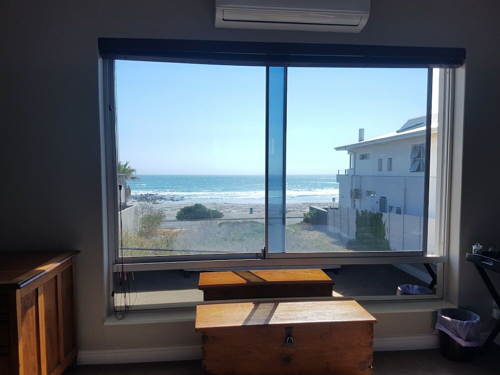 Фото Melkbosch Guesthouse