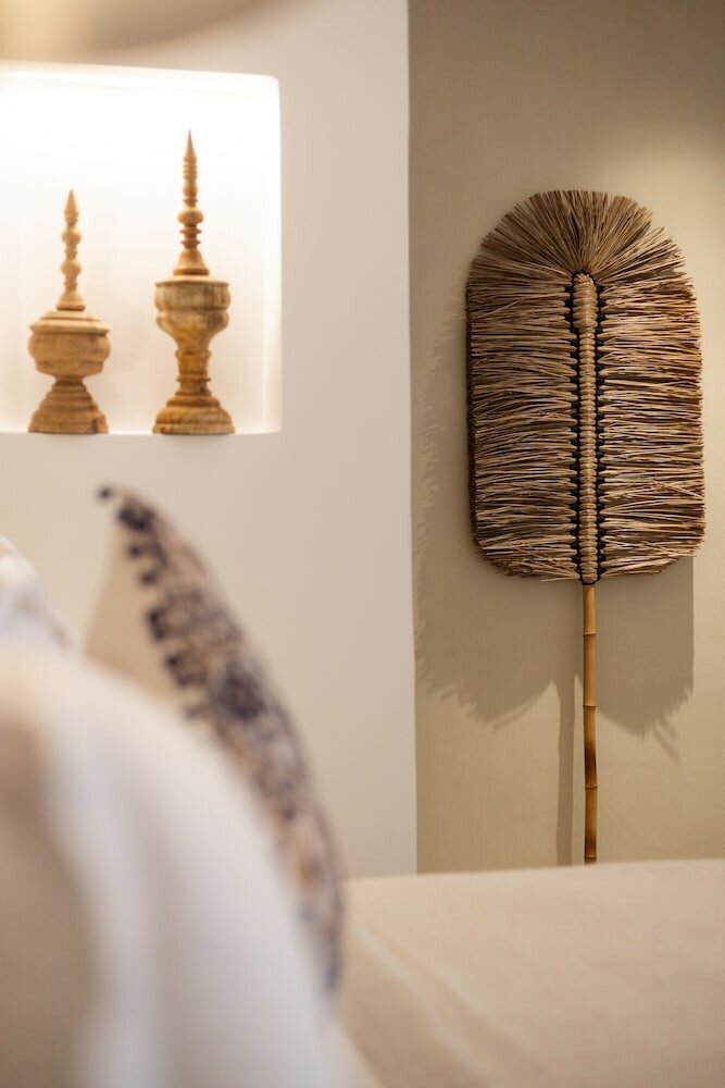 Фото Athina Studios & Suites