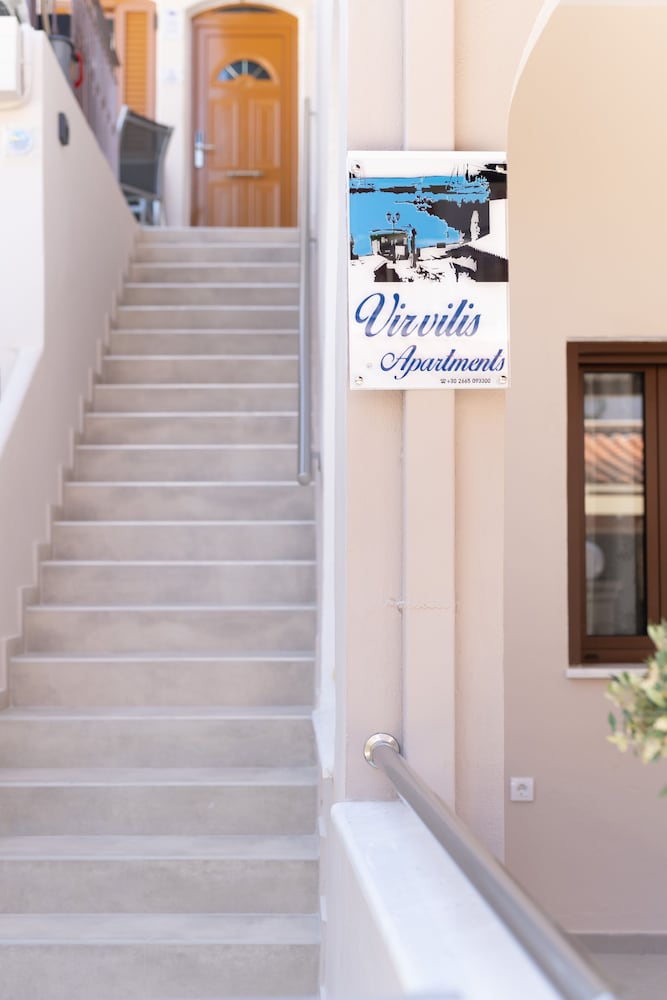 Фото Virvilis Apartments