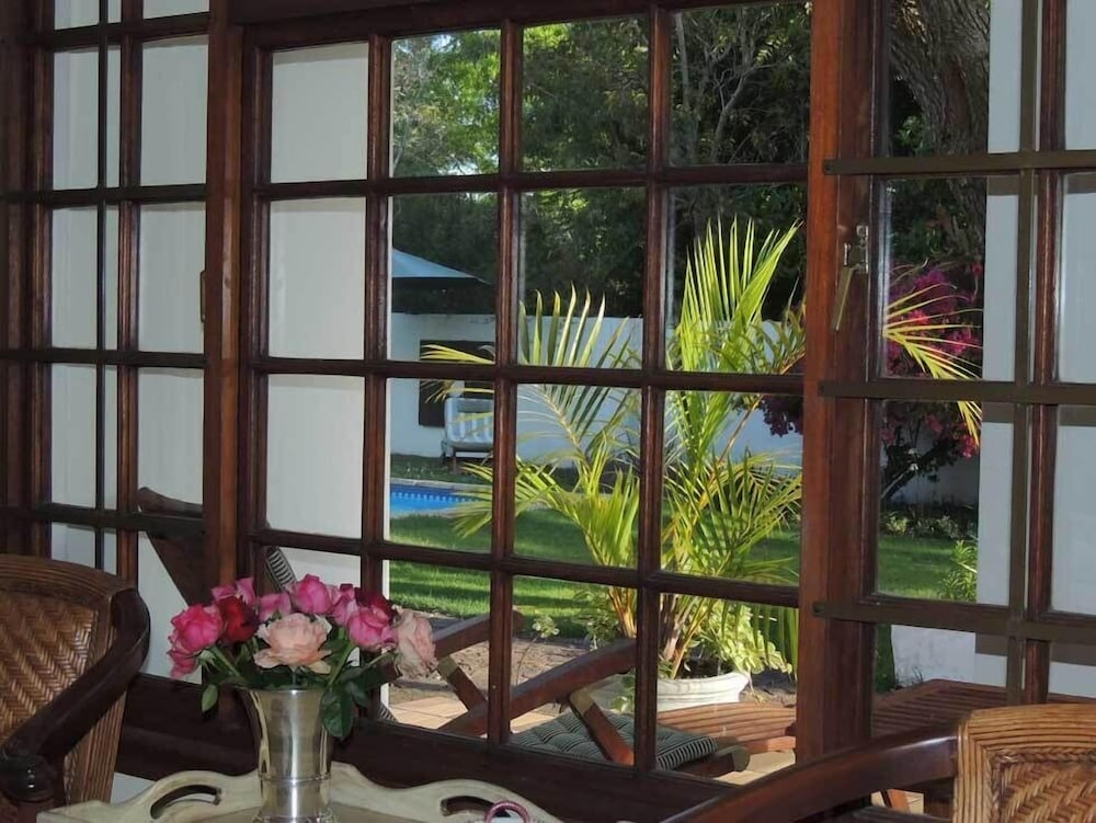 Фото The Garden Villa Guesthouse