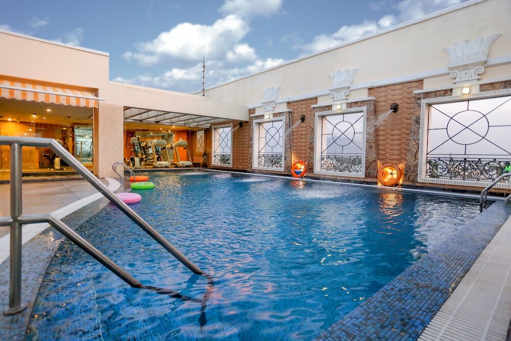 Фото отеля 2