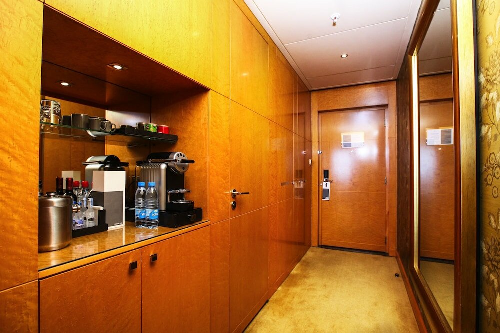 Фото Four Seasons Hotel Beirut