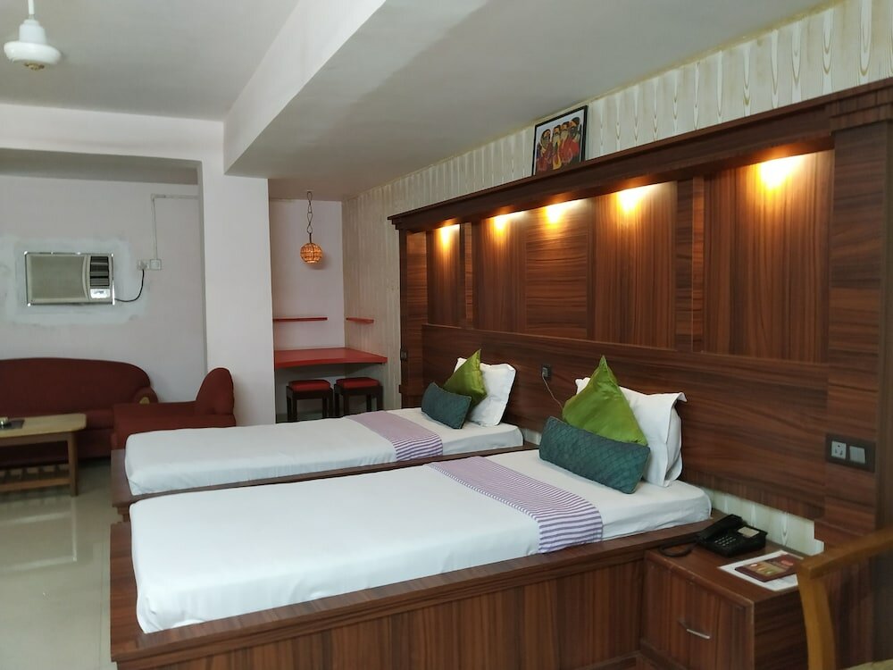 Фото Hotel Centre Point Tezpur