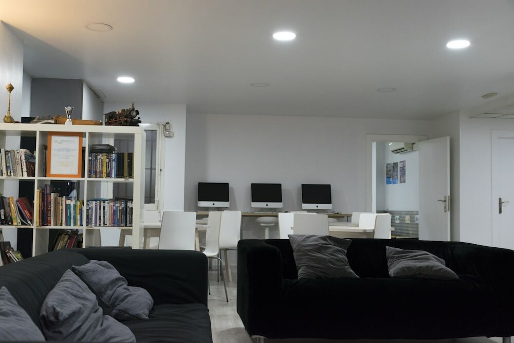 Фото Alberguinn Youth Hostel