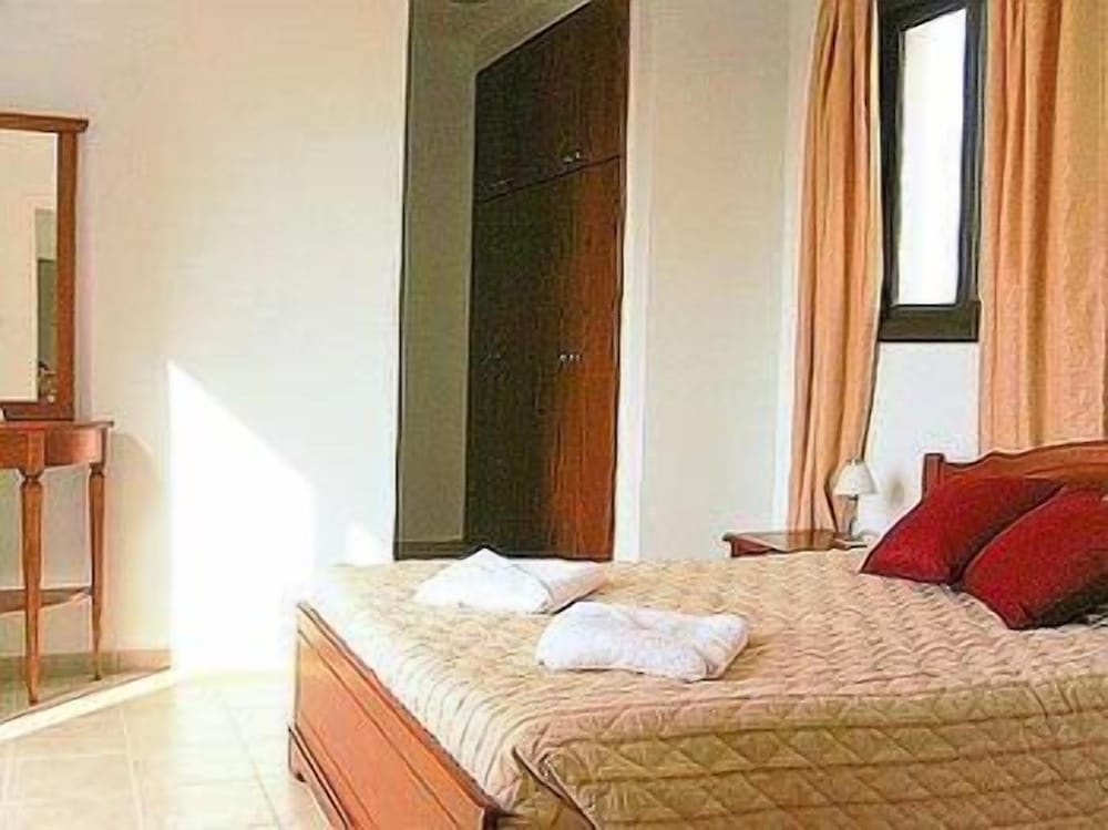 Фото Aura Holiday Villas