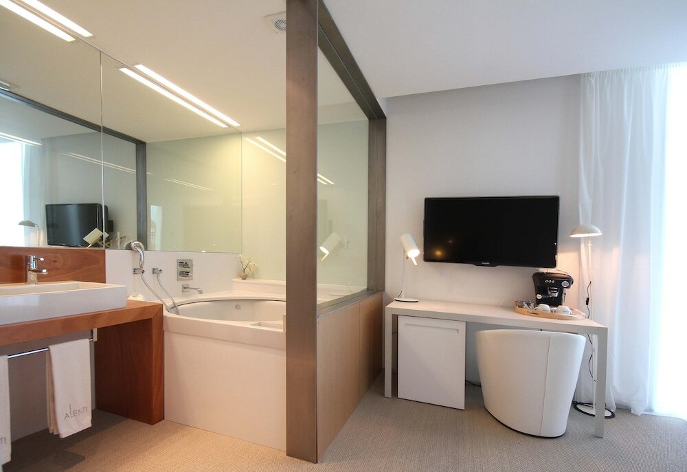 Фото Alenti Sitges Hotel