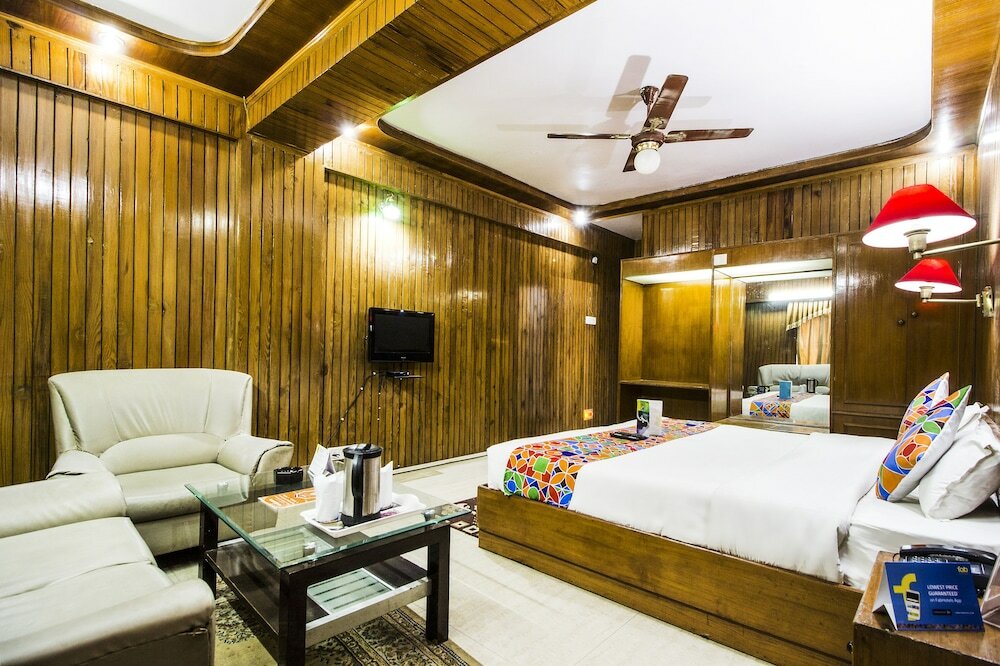 Фото FabHotel Mayfair Inn