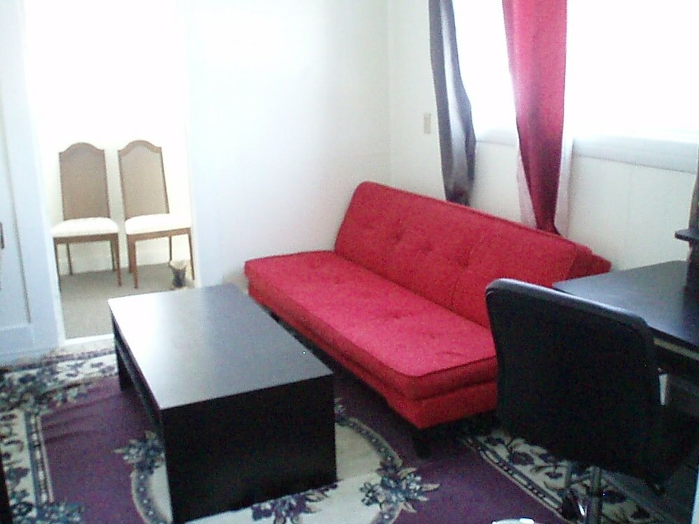 Фото Canora Home Rentals Vacation Cottage