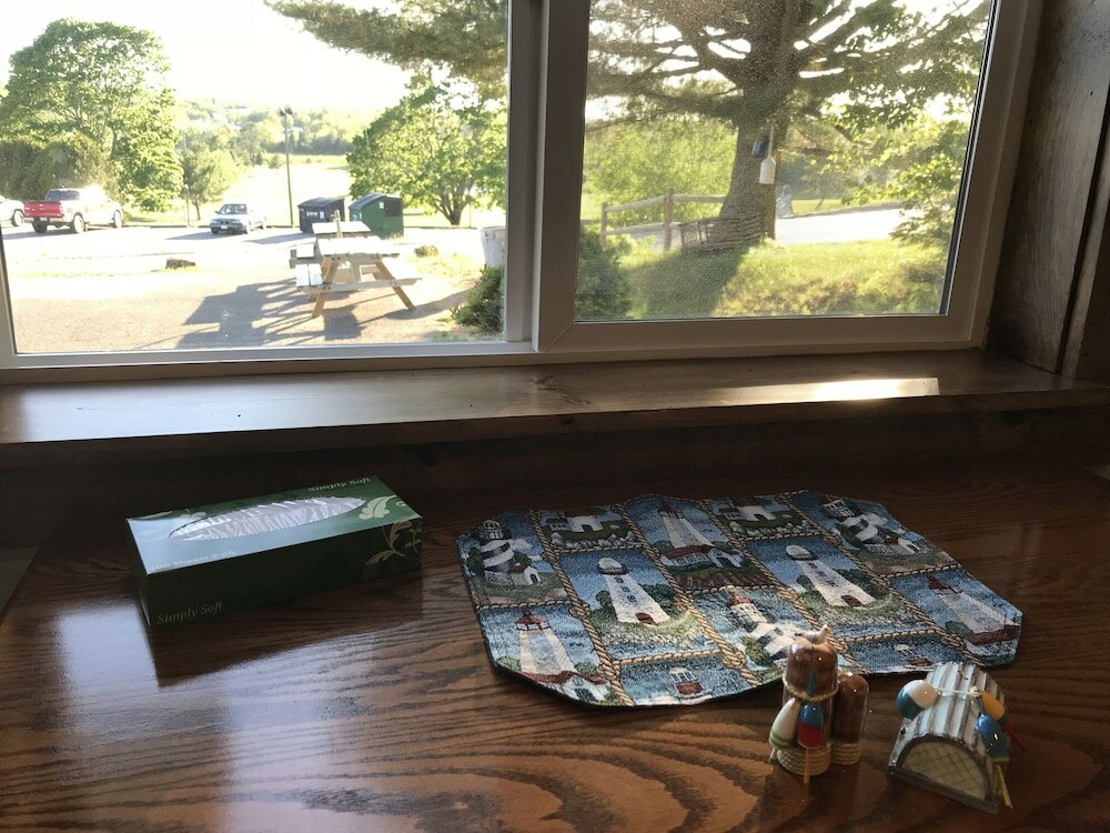 Фото White Birches Motel