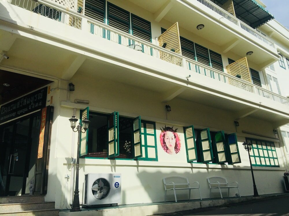 Фото Srisomboon Hostel
